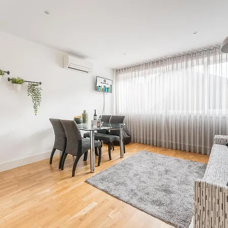 Guestready - Bright Home In The Heart Of Porto Exterior photo